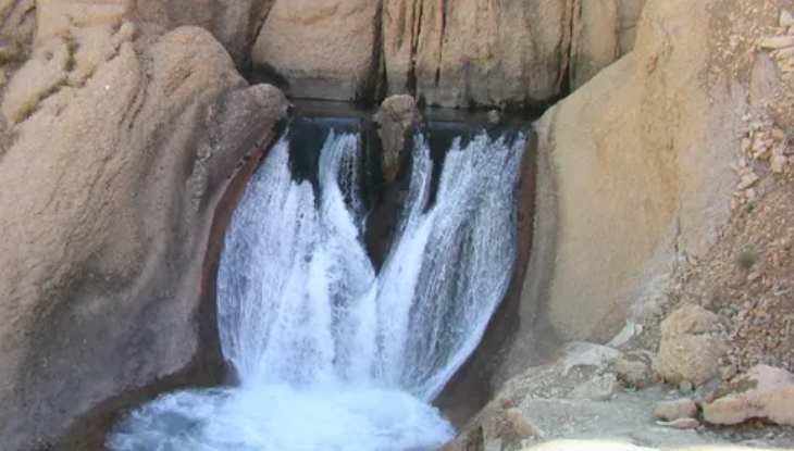 آبشار و چشمه جانان 