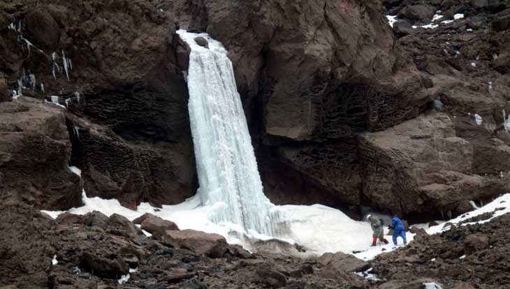 آبشار کوه دماوند