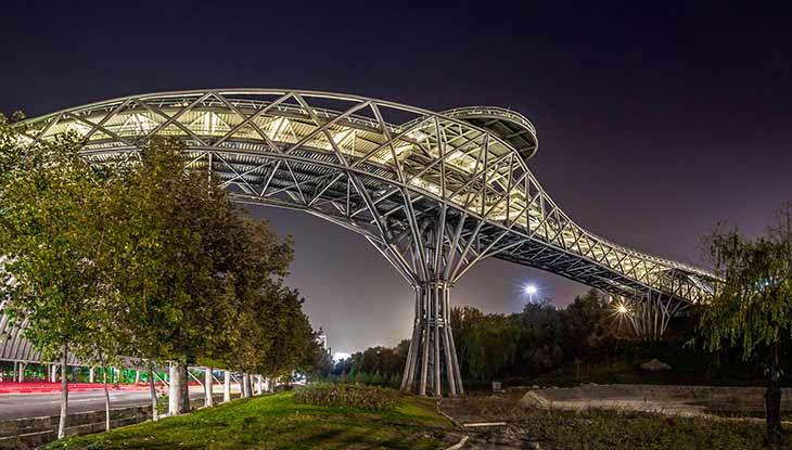 پل طبیعت در تهران 
