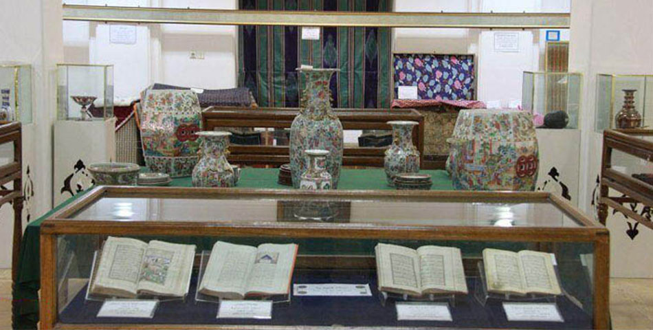 موزه و کتاب خانه وزیری یزد کجاست؟ آدرس، تصاویر، شرایط و هزینه های بازدید | بزن بریم سفر