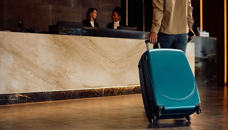 تفاوت خرید تور و خرید بلیط جداگانه و چالش های آن پذیرش هتل