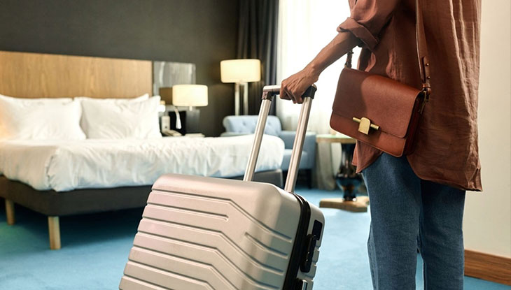 تفاوت خرید تور و خرید بلیط جداگانه و چالش های آن اقامت در هتل و اقامتگاه