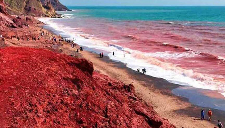 محبوبترین مقاصد گردشگری ایرانیها ساحل سرخ و نقره ای هرمز